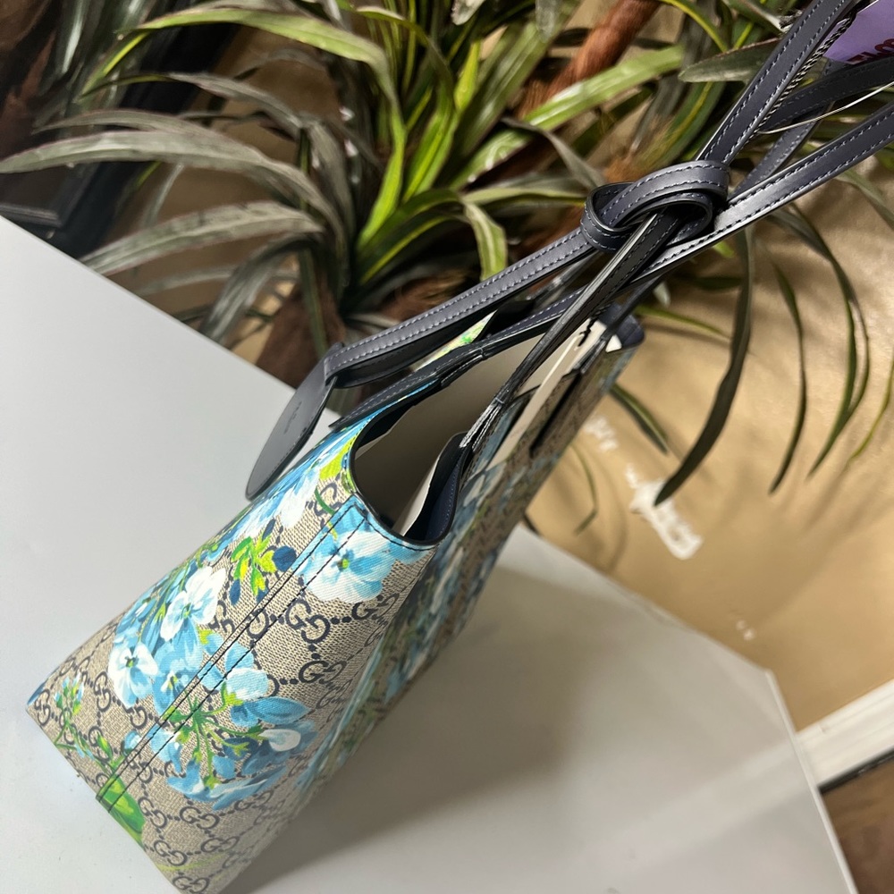 Versatile Gucci flora handbag - Picture 3 of 9